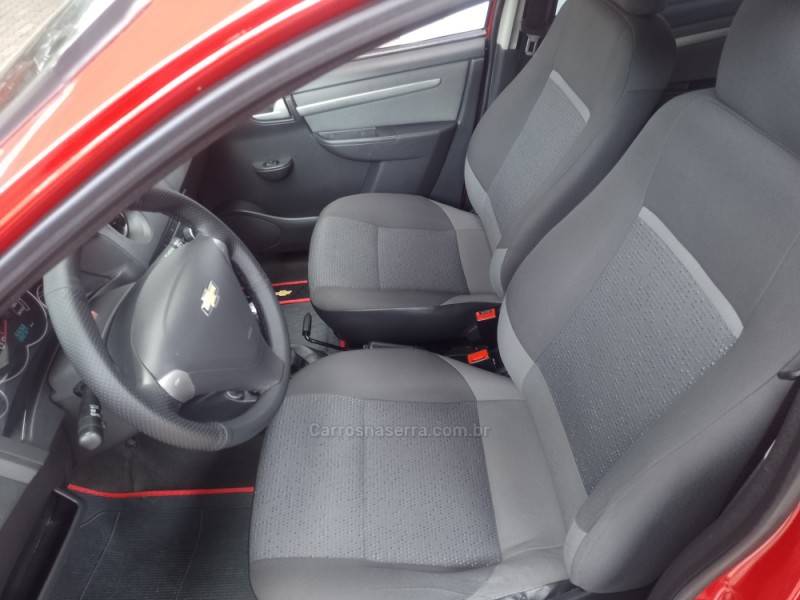 CHEVROLET - CELTA - 2014/2015 - Vermelha - R$ 35.900,00