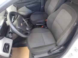 CHEVROLET - ONIX - 2017/2017 - Branca - R$ 53.900,00