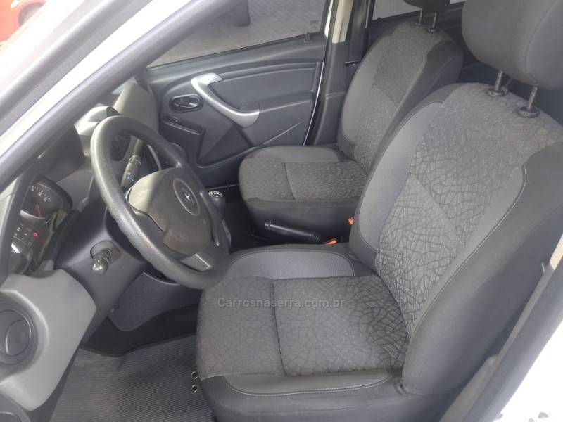 RENAULT - DUSTER - 2013/2014 - Branca - R$ 49.900,00