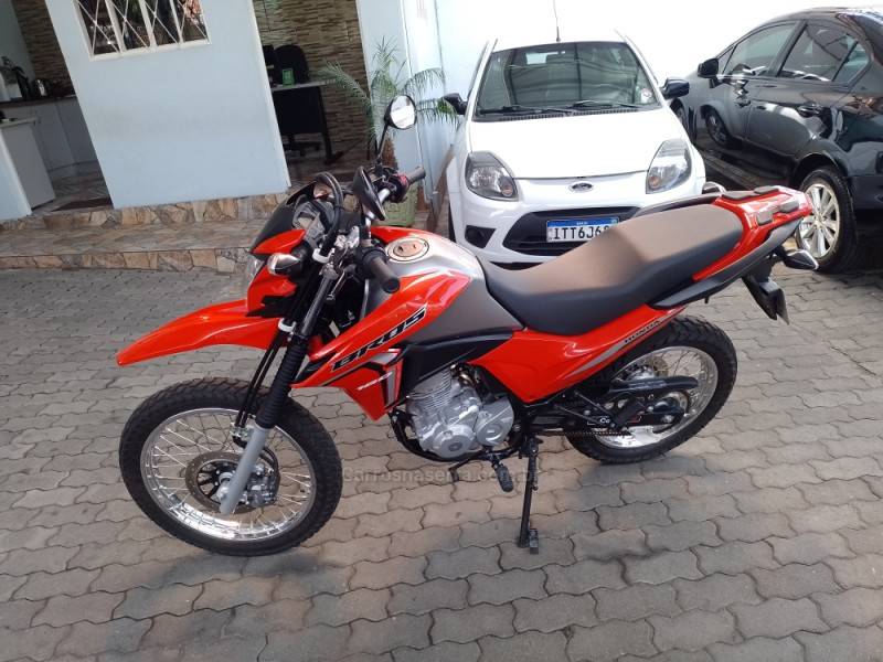 HONDA - NXR 160 - 2022/2023 - Vermelha - R$ 22.500,00