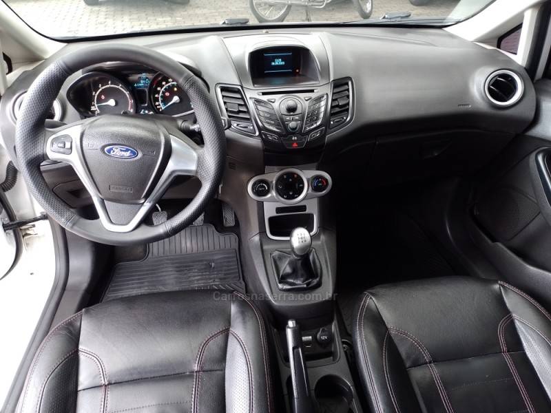 FORD - FIESTA - 2014/2014 - Branca - R$ 45.900,00