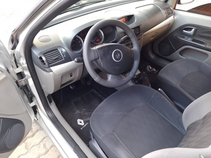 RENAULT - SYMBOL - 2009/2010 - Prata - R$ 23.500,00
