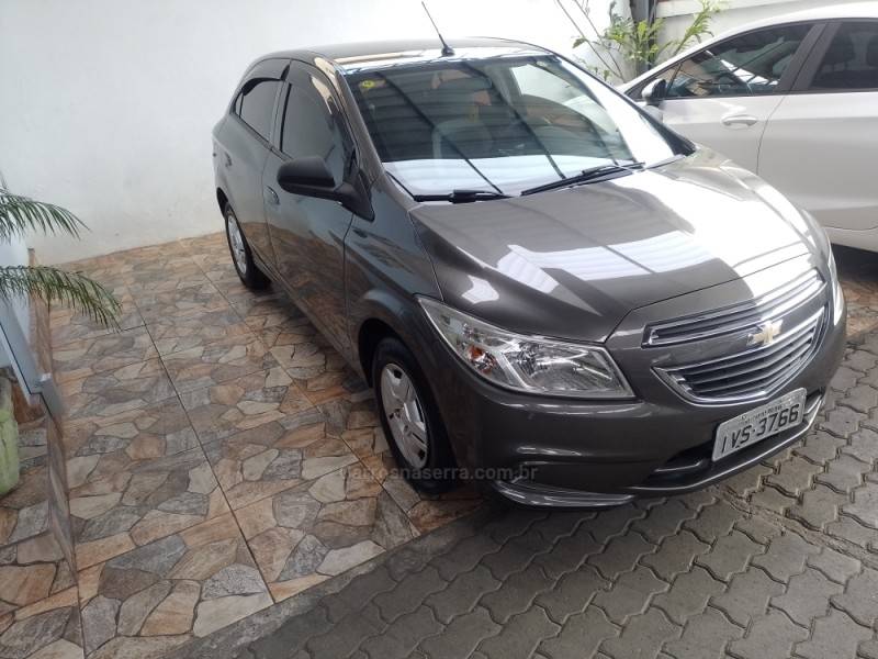 CHEVROLET - ONIX - 2014/2015 - Cinza - R$ 45.900,00