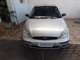 FORD - FOCUS - 2004/2005 - Prata - R$ 23.900,00