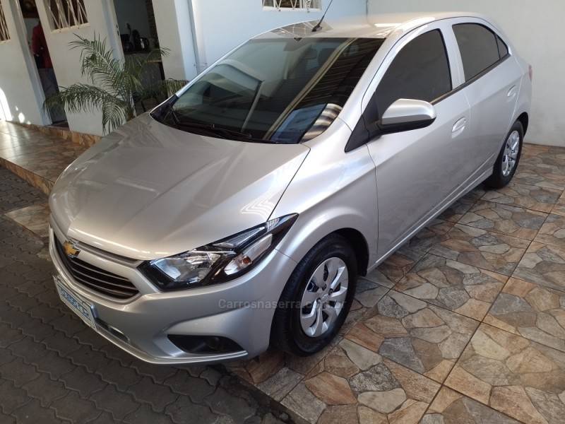 CHEVROLET - ONIX - 2019/2020 - Prata - R$ 55.900,00