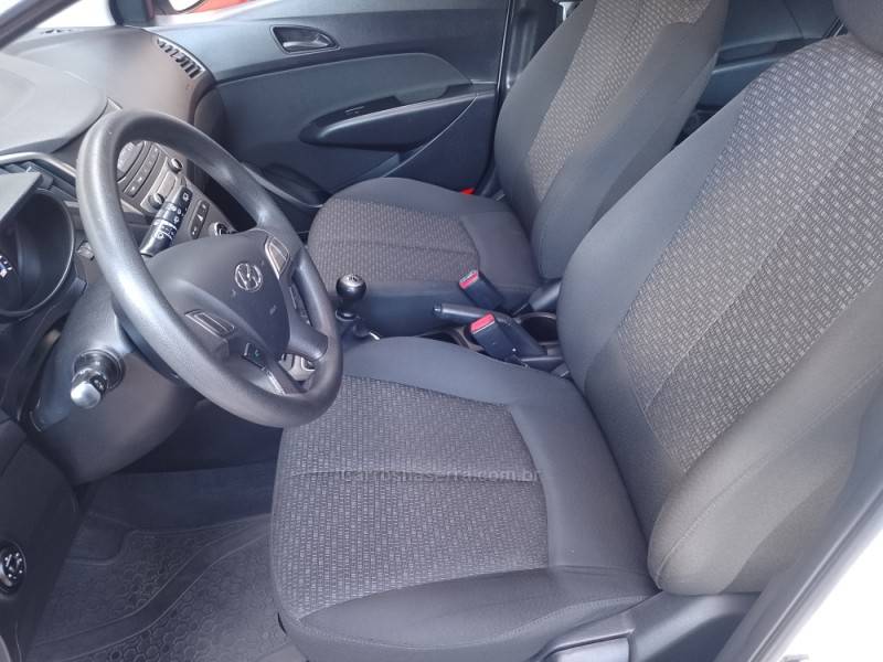 HYUNDAI - HB20 - 2017/2017 - Branca - R$ 50.000,00