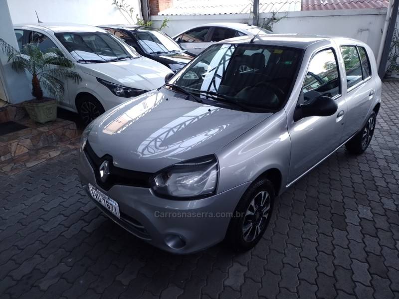 RENAULT - CLIO - 2014/2015 - Prata - R$ 29.900,00