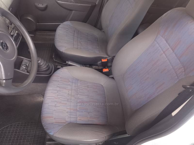 CHEVROLET - CELTA - 2010/2011 - Branca - R$ 27.900,00