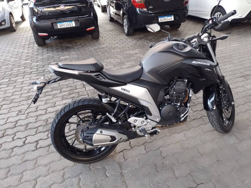YAMAHA - FAZER - 2022/2022 - Preta - R$ 21.900,00