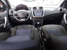 RENAULT - SANDERO - 2017/2018 - Prata - R$ 48.900,00