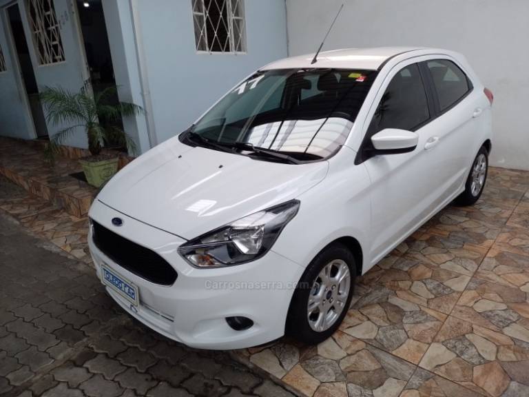 FORD - KA - 2016/2017 - Branca - R$ 43.900,00