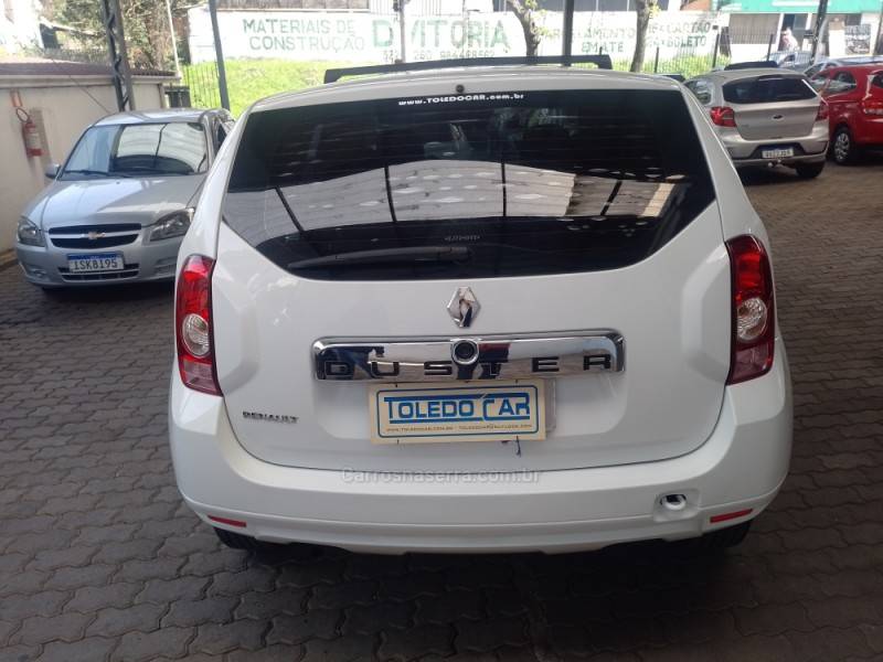 RENAULT - DUSTER - 2013/2014 - Branca - R$ 49.900,00
