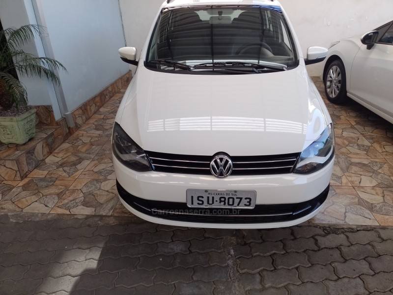 VOLKSWAGEN - SPACEFOX - 2011/2012 - Branca - R$ 42.900,00