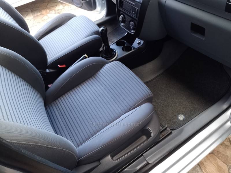VOLKSWAGEN - SPACEFOX - 2008/2008 - Prata - Sob Consulta