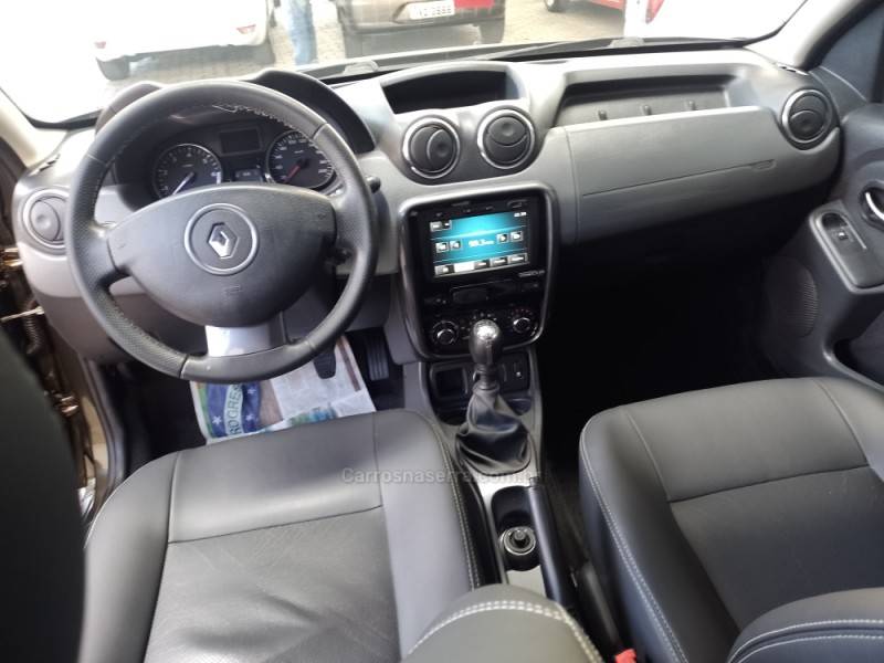 RENAULT - DUSTER - 2014/2014 - Verde - R$ 54.900,00