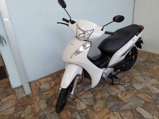 HONDA - BIZ 125 - 2013/2014 - Branca - R$ 12.900,00