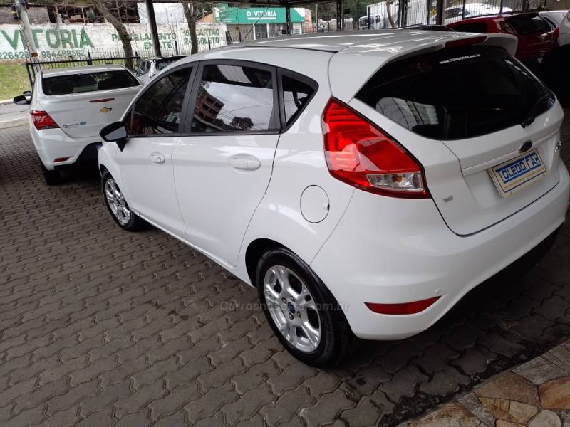 FORD - FIESTA - 2014/2014 - Branca - R$ 45.900,00