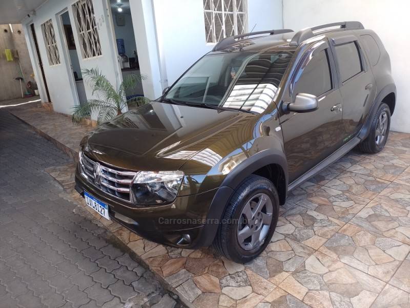 RENAULT - DUSTER - 2014/2014 - Verde - R$ 54.900,00